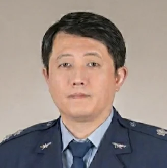曾崇智博士大頭照